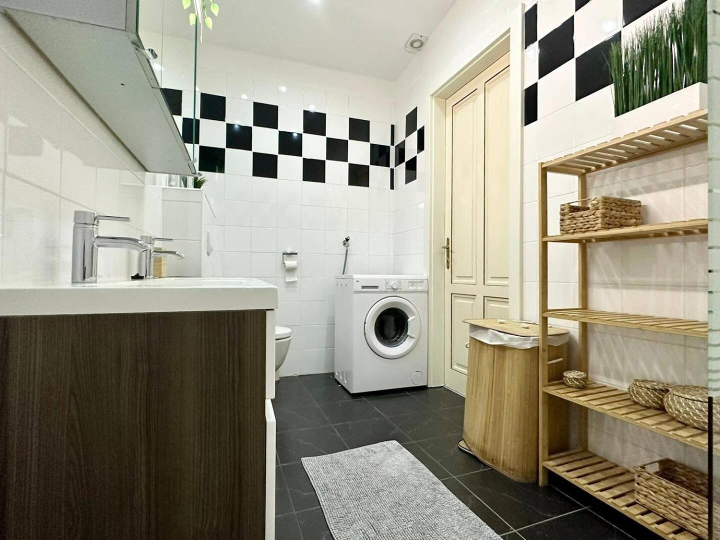 Designer Apartments, 2 Min To U1 Reumannplatz Viena Exterior foto